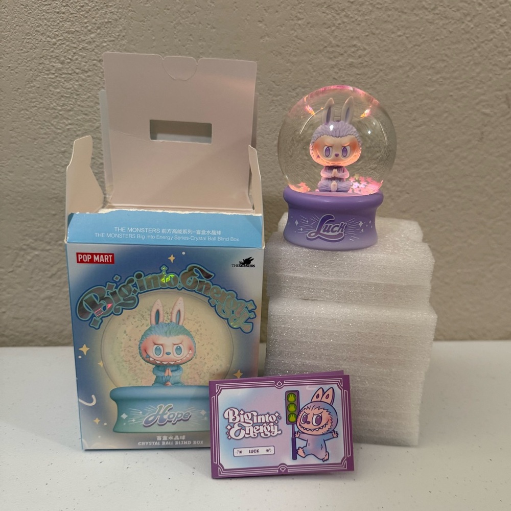 Pop Mart Big into Energy Snowglobe Luck